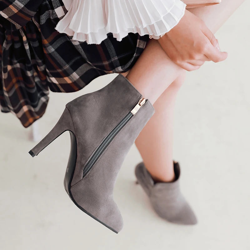 NOIREL - מגפוני עקב