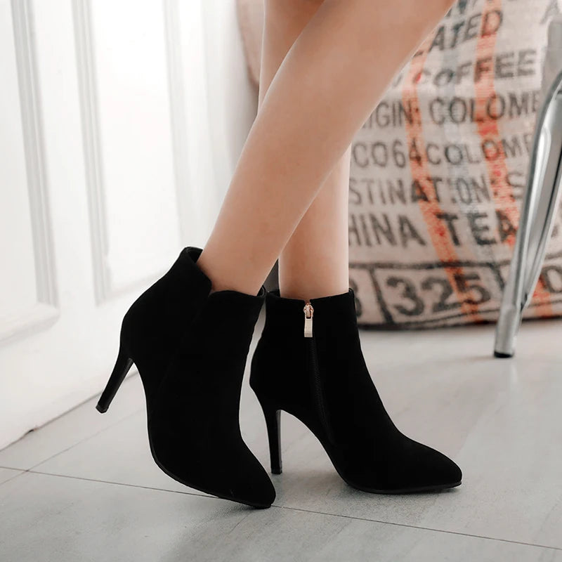 NOIREL - מגפוני עקב