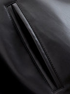 VANELLE - מעיל דמוי עור קצר עם חגורה וצווארון דש