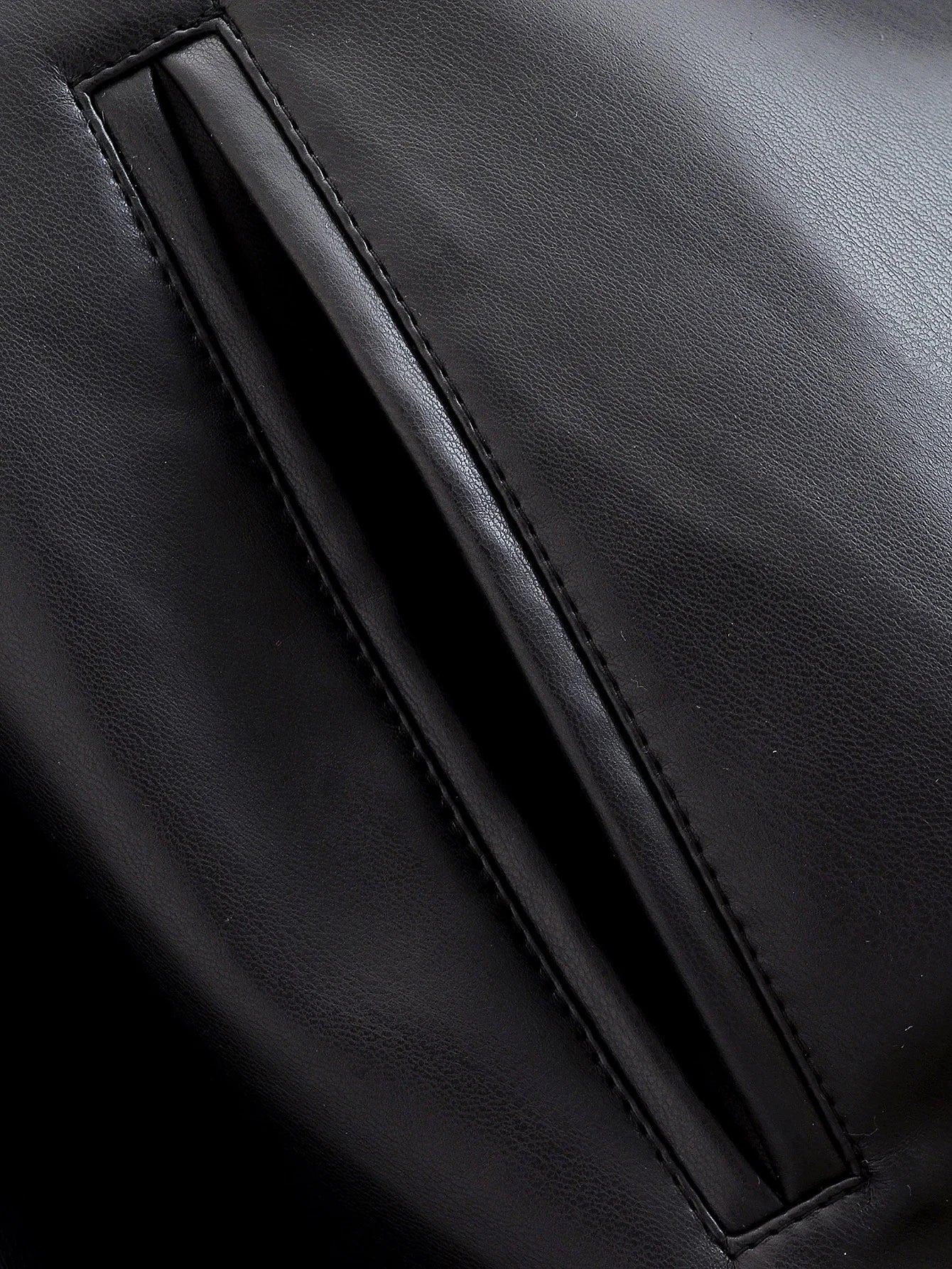 VANELLE - מעיל דמוי עור קצר עם חגורה וצווארון דש