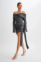 VELYN - שמלת מיני סריג אלגנטית, עם כתפיים חשופות, ושרוולים ארוכים