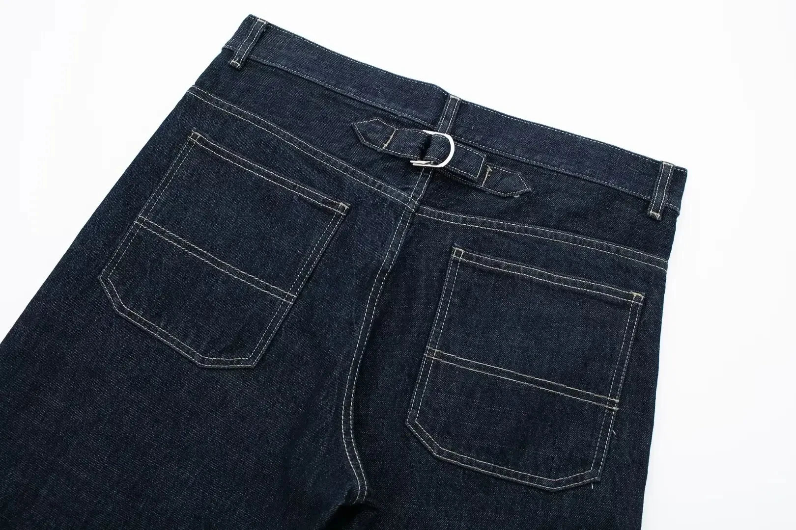 DENIMÉ - סט ג’ינס כהה עם ג’קט קצר ומכנסיים רחבים בקיפול