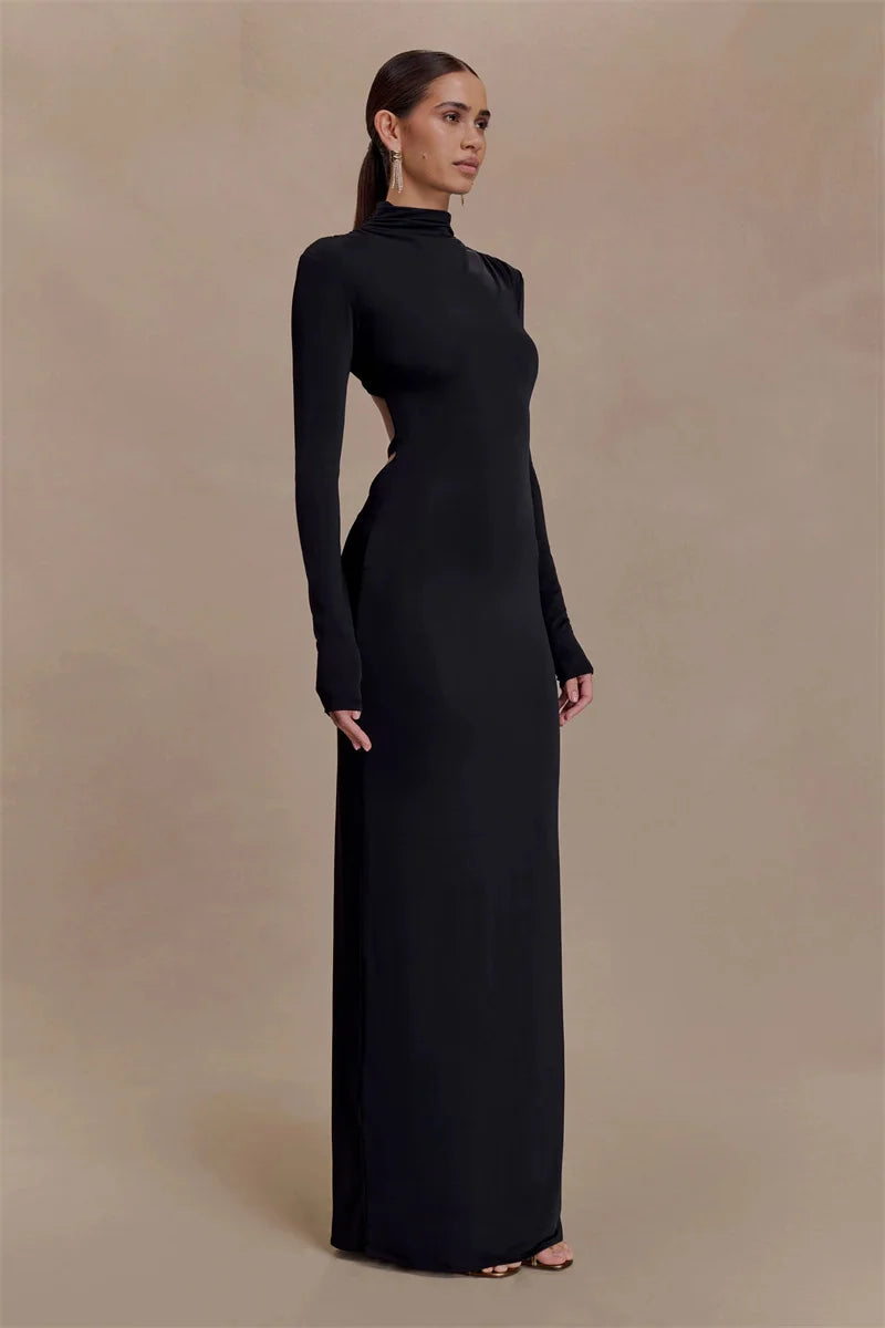 NOIRE - שמלת מקסי שחורה אלגנטית עם גב פתוח, שרוולים ארוכים, חיתוך מחמיא וצווארון חצי גבוה