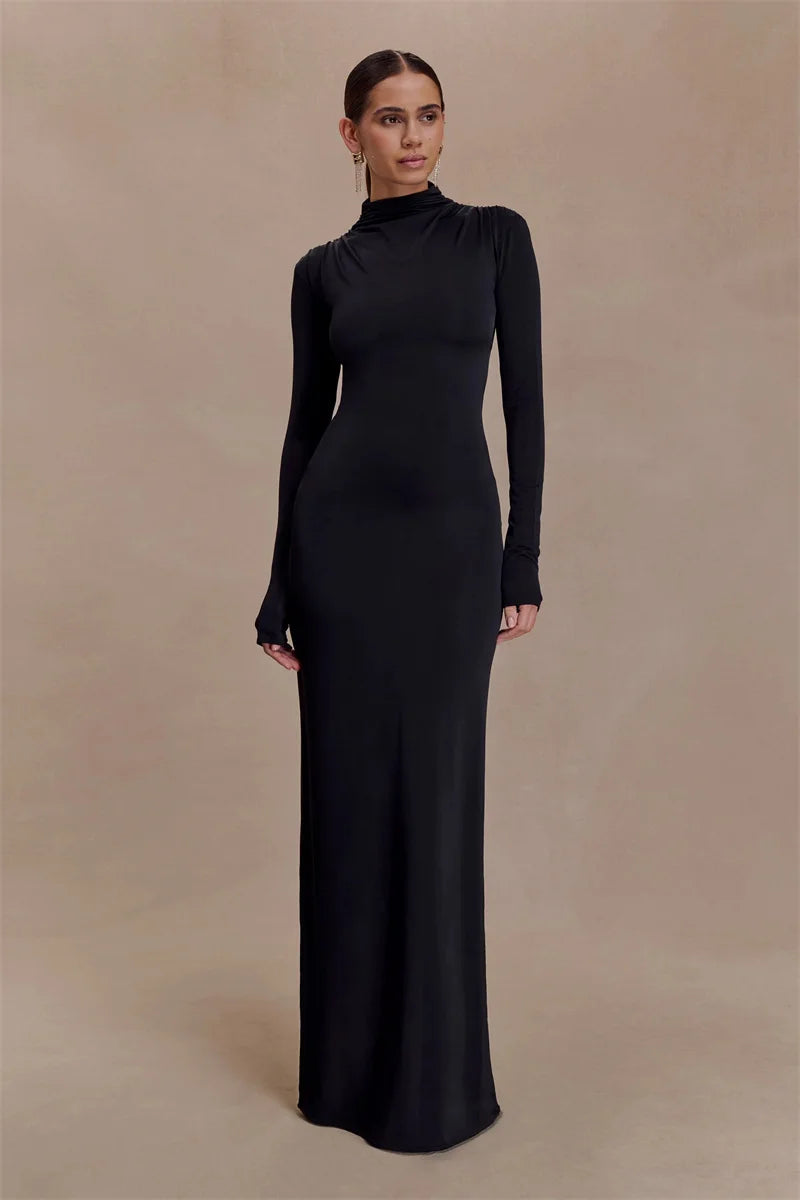 NOIRE - שמלת מקסי שחורה אלגנטית עם גב פתוח, שרוולים ארוכים, חיתוך מחמיא וצווארון חצי גבוה
