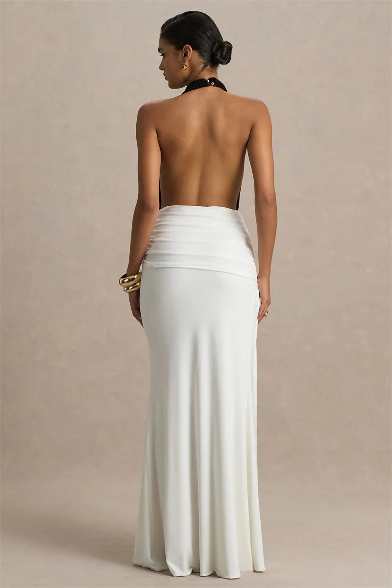 VELORA - שמלת מקסי עם צווארון הולטר, מחשוף עמוק,  גב פתוח ושסע אלגנטי