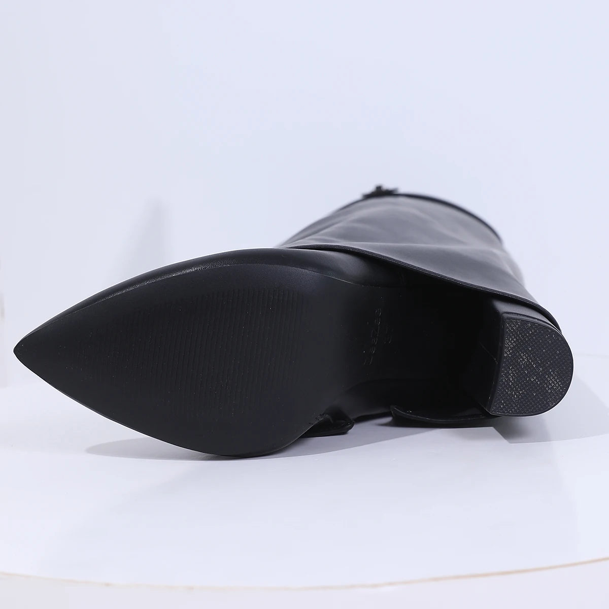 מגפי עקב דגם ARVIN