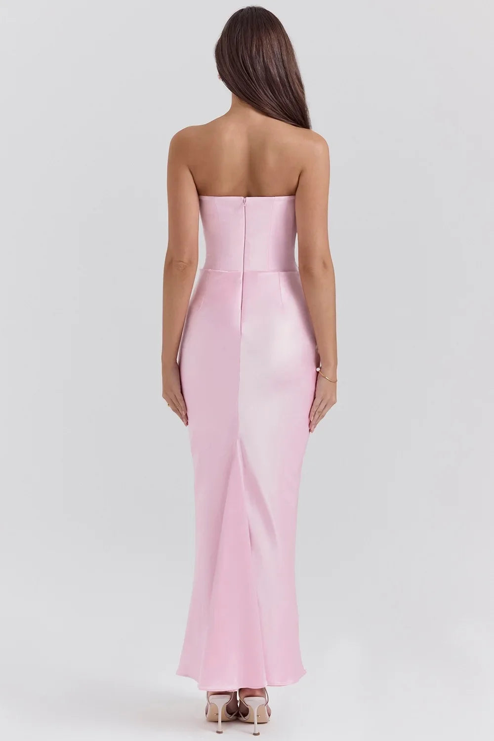 KORAL - שמלת מקסי סטרפלס עם מחוך פישבון, קפלים וגזרה צמודה